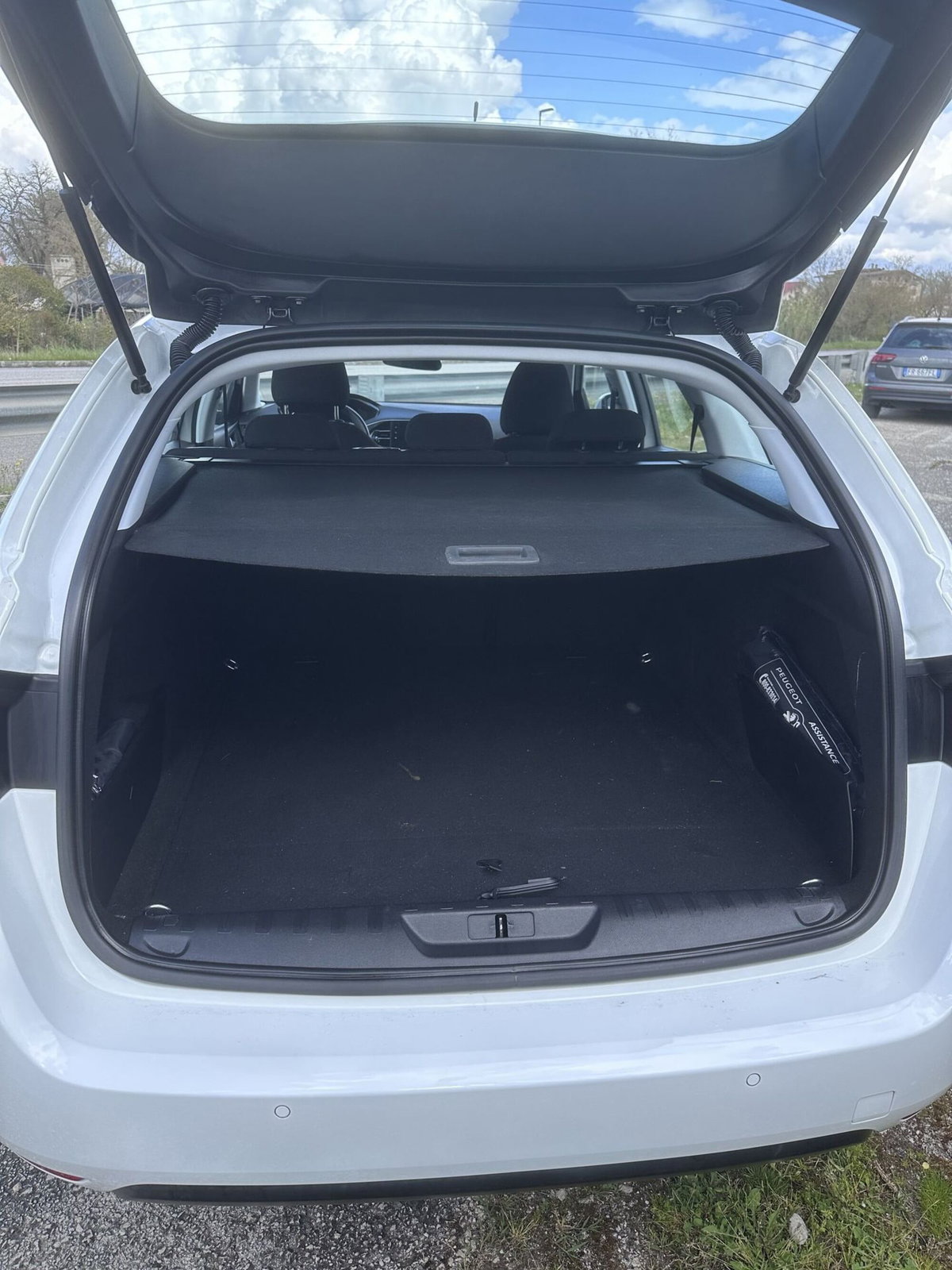 Peugeot 308 SW BlueHDi 130 S&S Business (3)