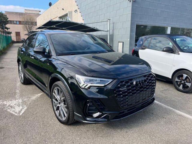 Audi Q3 Sportback 40 2.0 tdi Identity Black quattro 193cv s-tronic