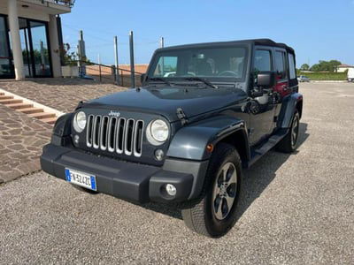 Jeep Wrangler Unlimited 2.8 CRD DPF Sahara Auto usata