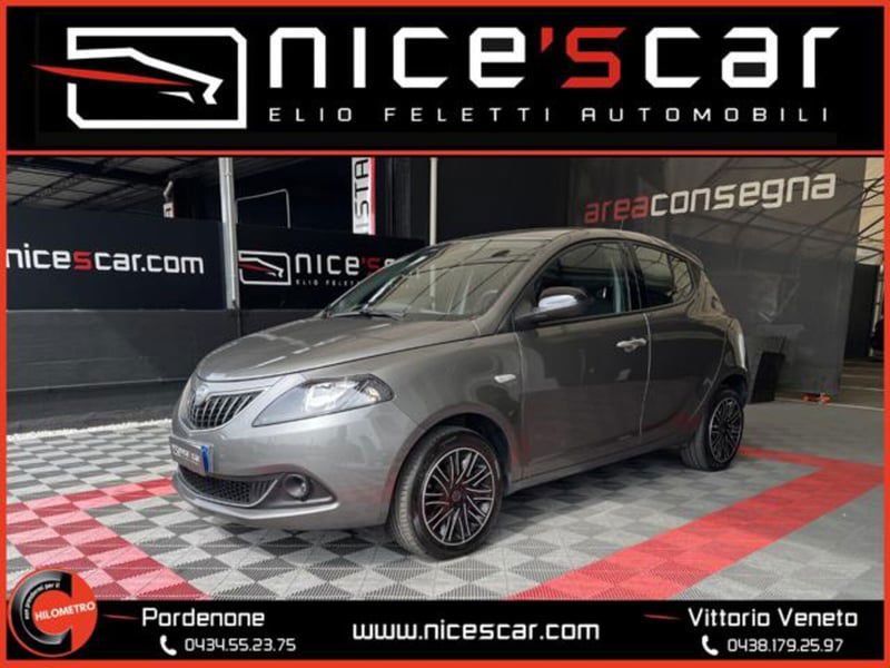 Lancia Ypsilon 1.0 FireFly 5 porte S&S Hybrid Gold Plus