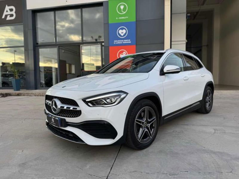 Mercedes-Benz GLA SUV 200 d Automatic Premium