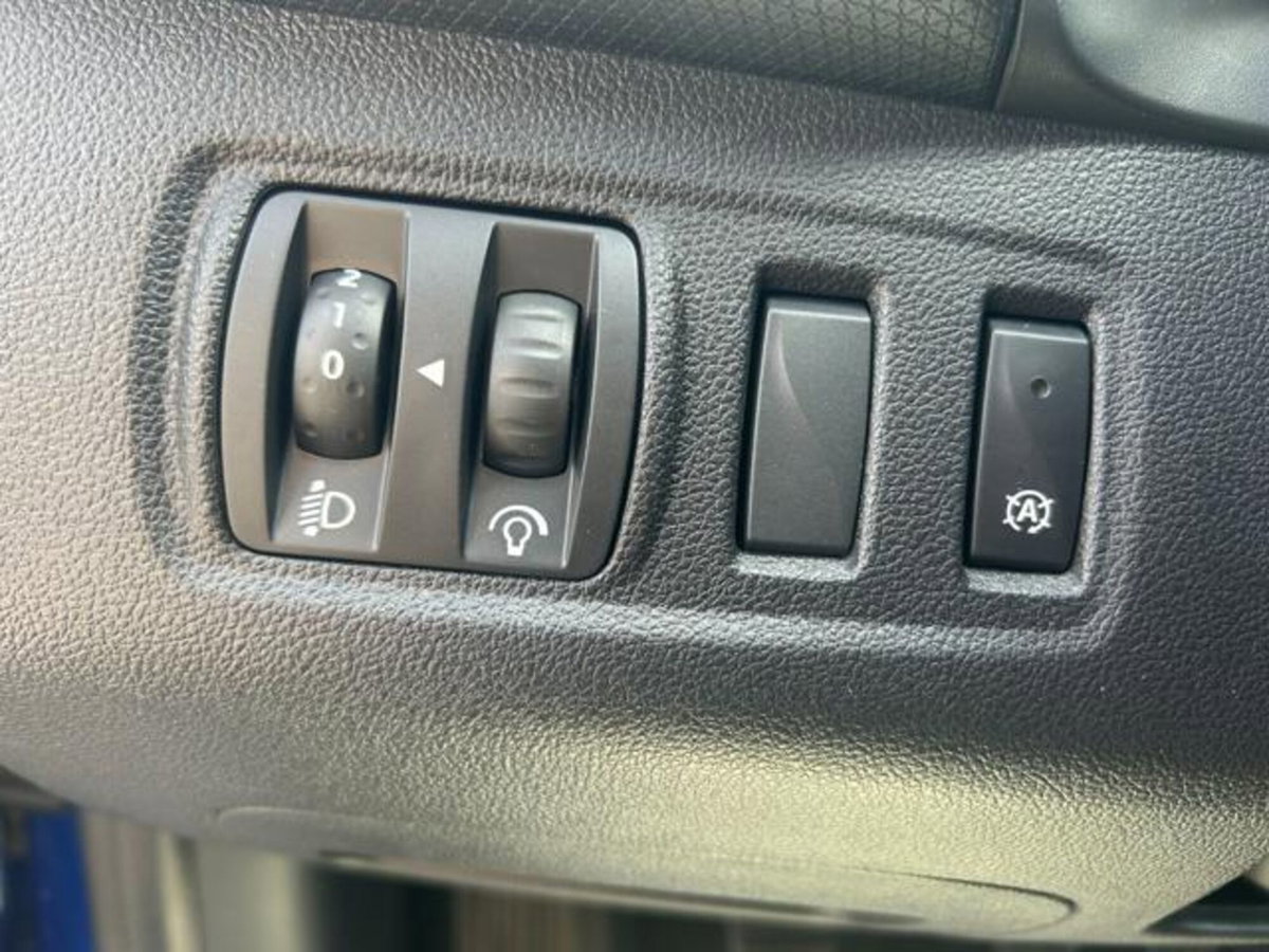 Renault Clio TCe 12V 90 CV 5 porte Business (12)
