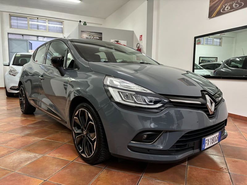 Renault Clio dCi 8V 90 CV 5 porte Moschino Intens