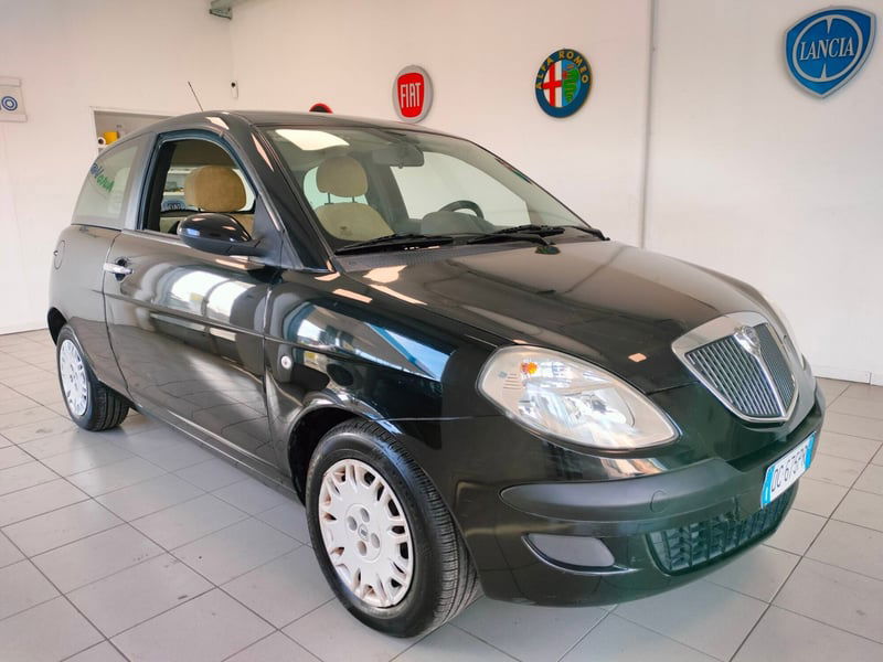 Lancia Ypsilon 16V Argento