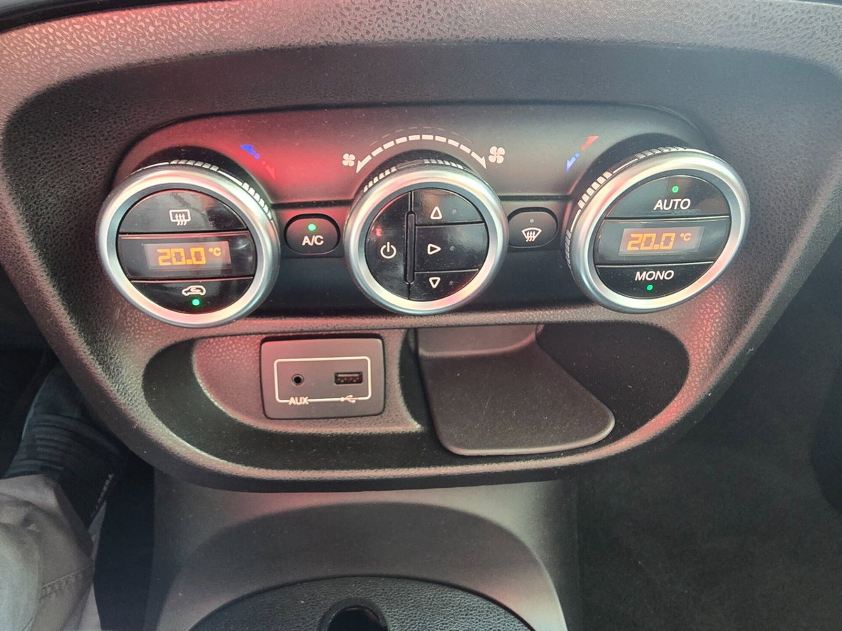 Fiat 500L 1.6 Multijet 120 CV Trekking (12)