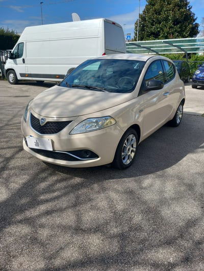Lancia Ypsilon 1.2 69 CV 5 porte Gold  usata