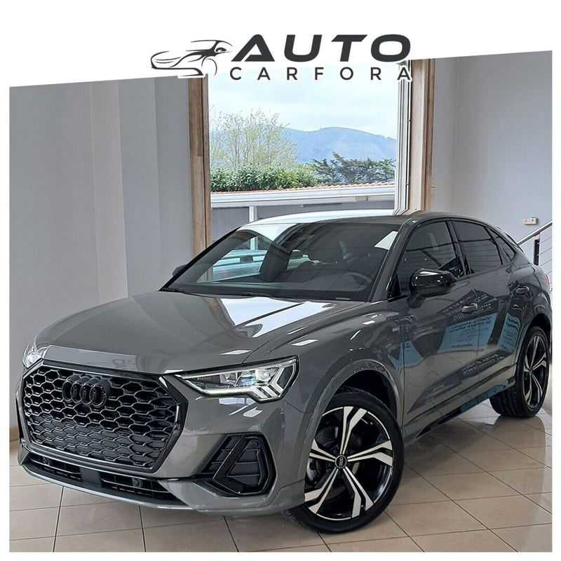 Audi Q3 Sportback 35 2.0 tdi Identity Black s-tronic