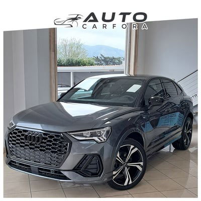 Audi Q3 Sportback 35 2.0 tdi Identity Black s-tronic usata