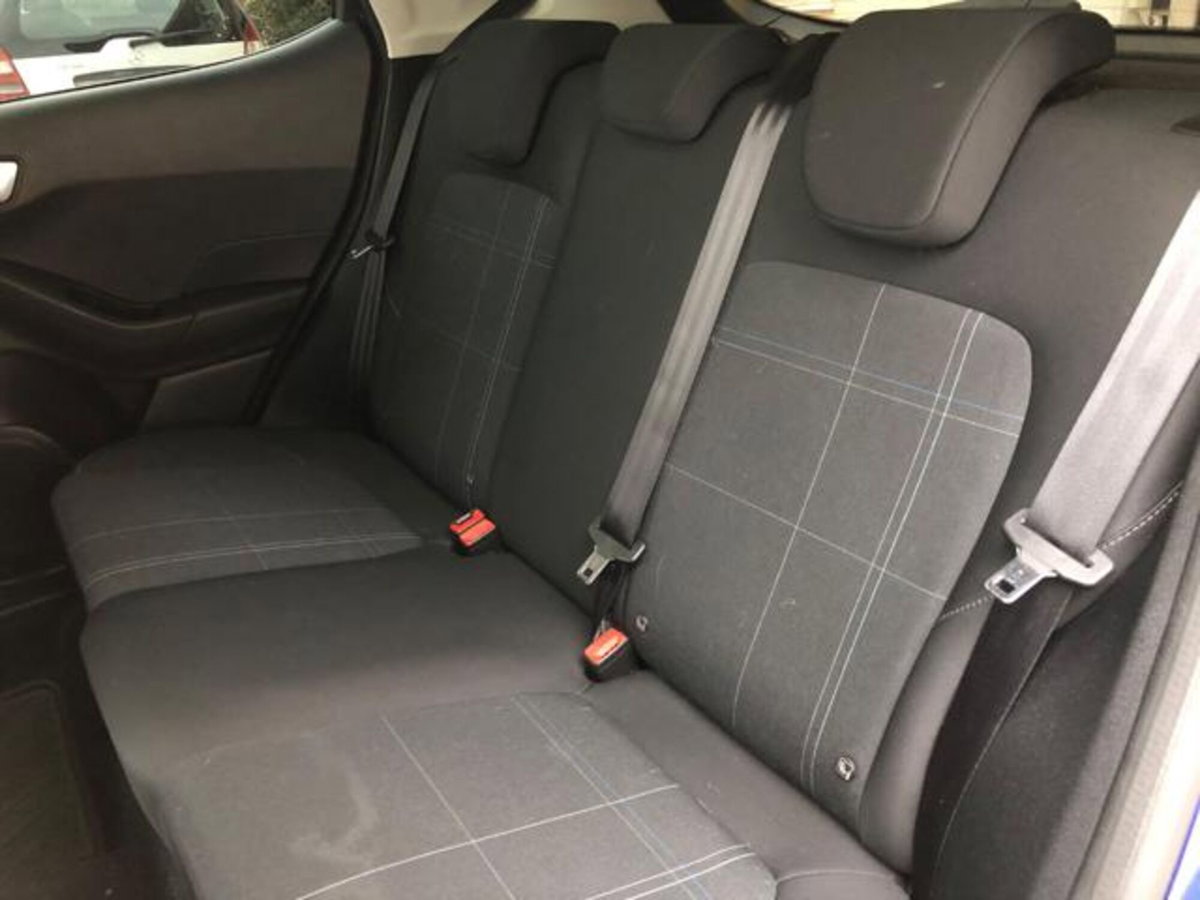Ford Fiesta Plus 1.5 TDCi 75CV 5 porte (12)