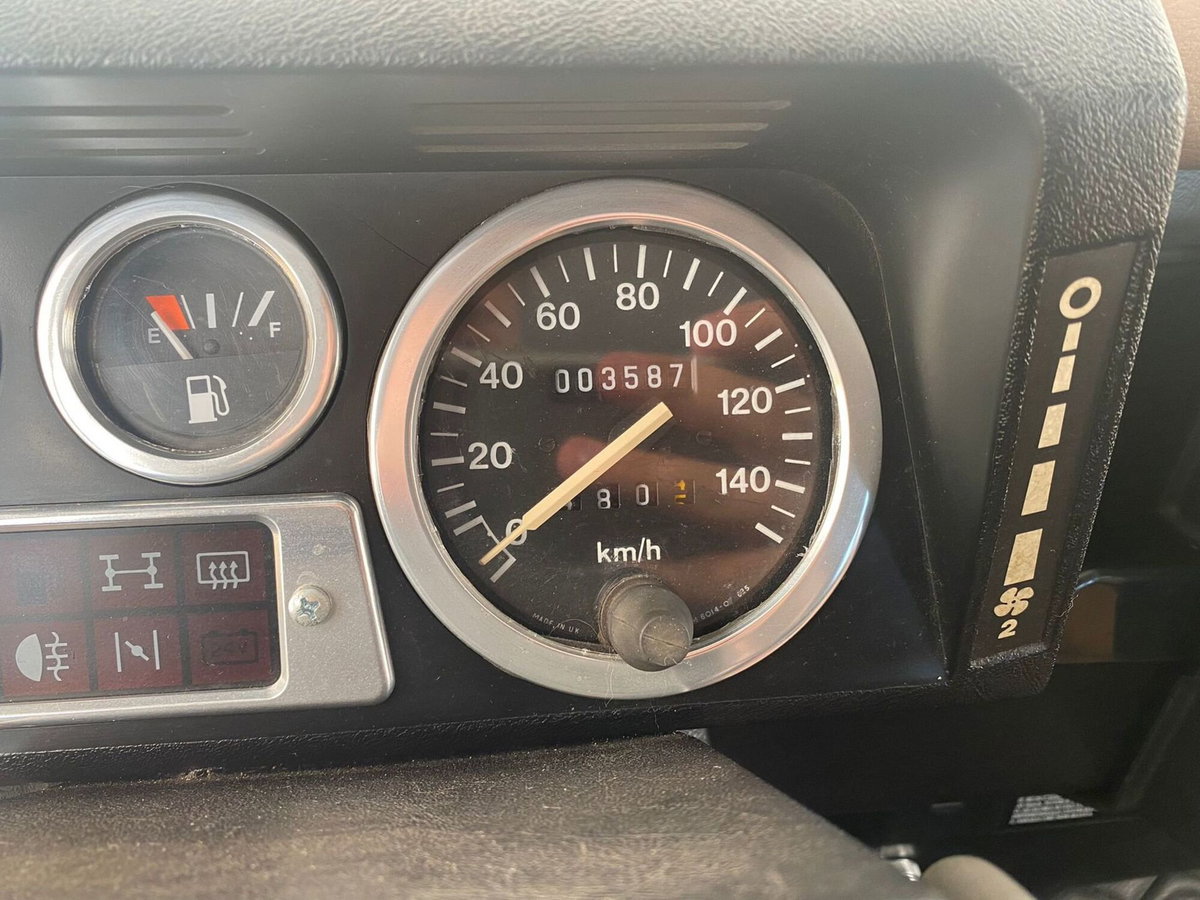 Land Rover Defender 90 3.5 V8 Station Wagon County (17)