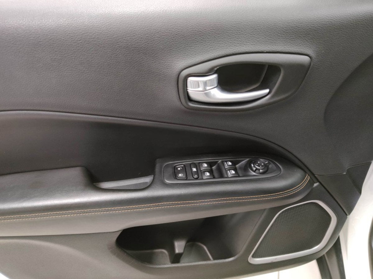 Jeep Compass 1.4 MultiAir 2WD Limited (13)