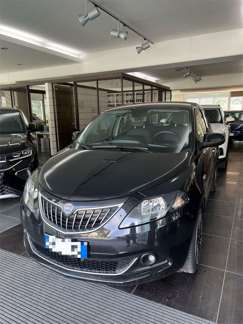 Lancia Ypsilon 1.0 FireFly 5 porte S&S Hybrid Silver Plus