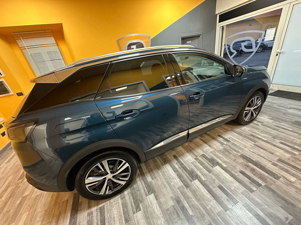 Peugeot 3008 Hybrid 225 e-EAT8 GT (11)
