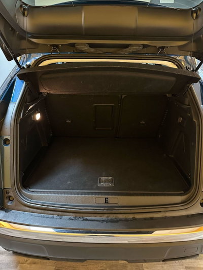 Peugeot 3008 Hybrid 225 e-EAT8 GT (13)
