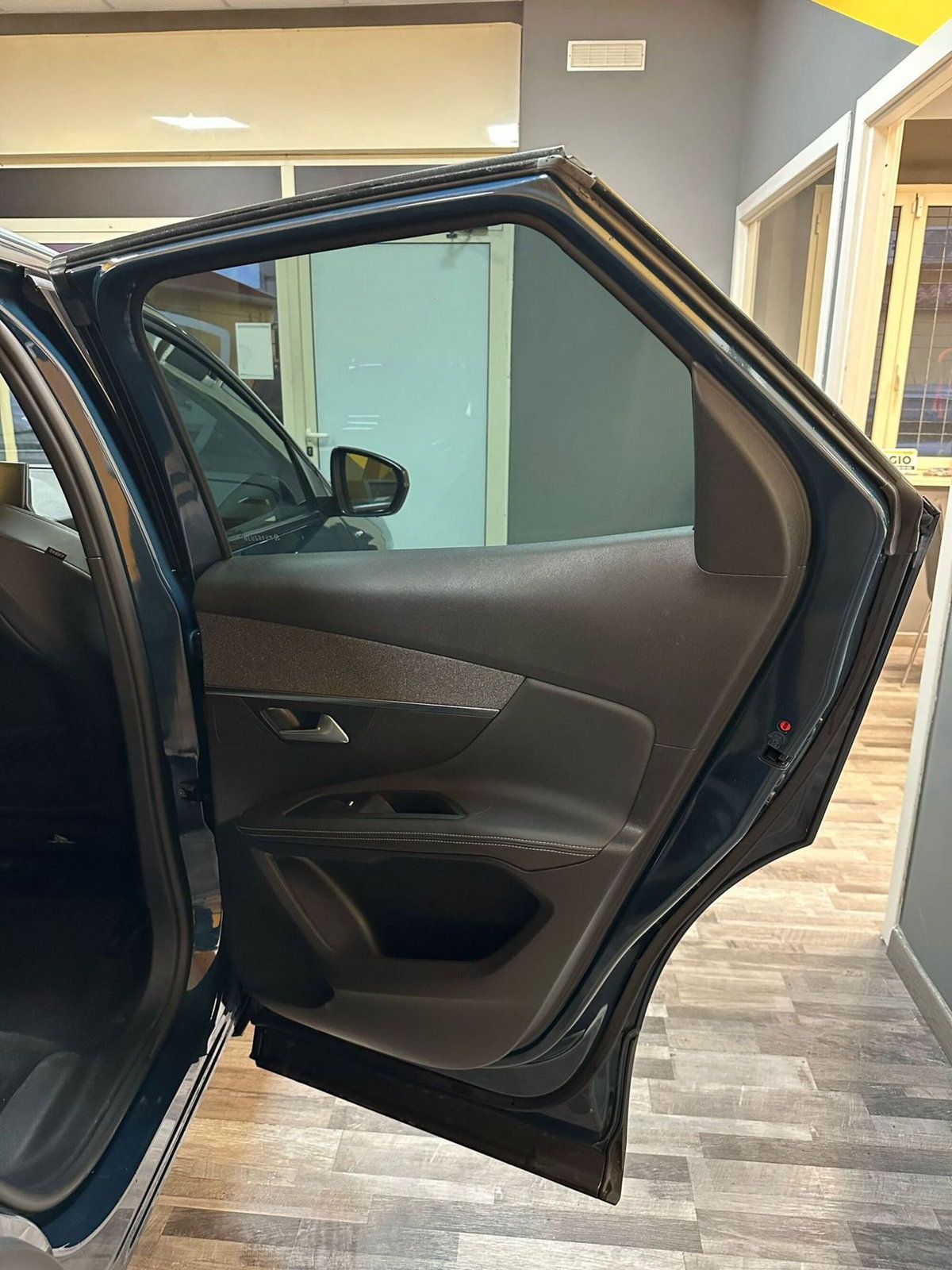 Peugeot 3008 Hybrid 225 e-EAT8 GT (15)