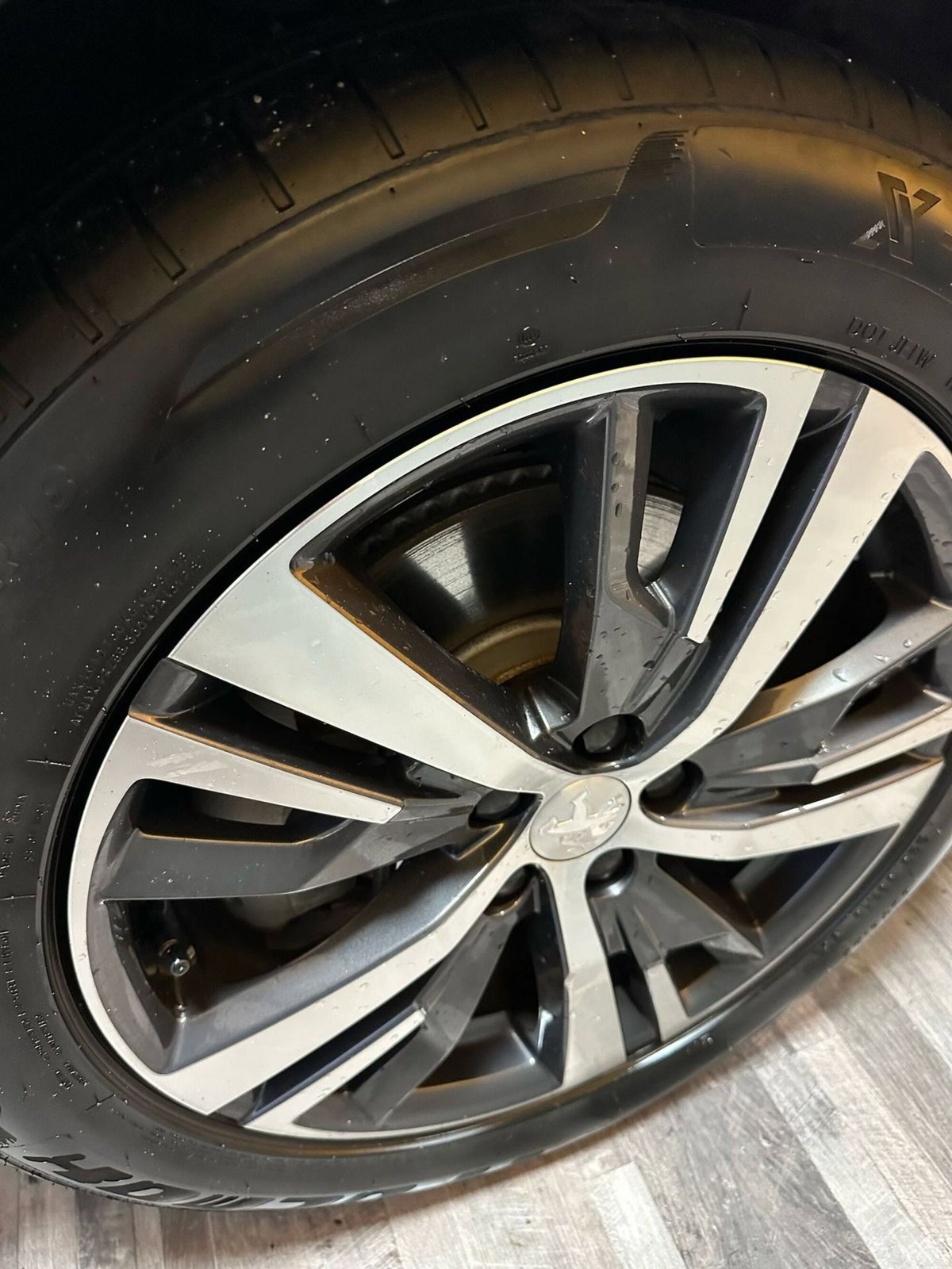 Peugeot 3008 Hybrid 225 e-EAT8 GT (17)
