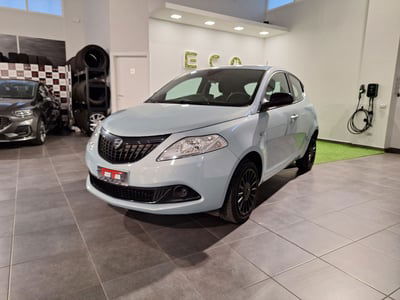 Lancia Ypsilon 1.0 FireFly 5 porte S&S Hybrid Silver Plus usata