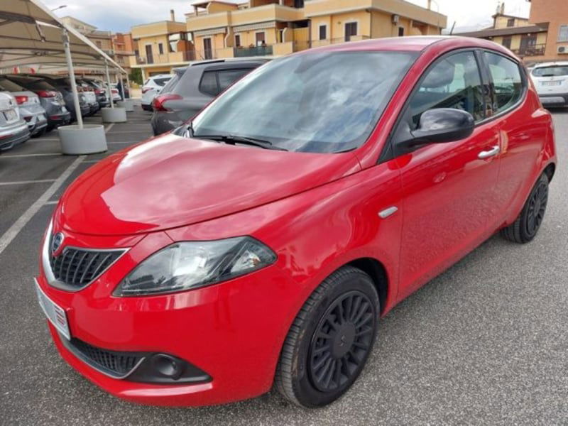 Lancia Ypsilon 1.0 FireFly 5 porte S&S Hybrid Ecochic Gold