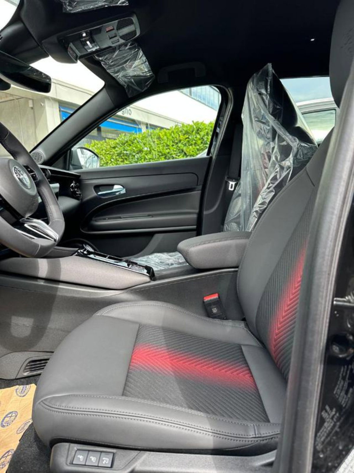Alfa Romeo Junior elettrica Speciale 156cv (13)