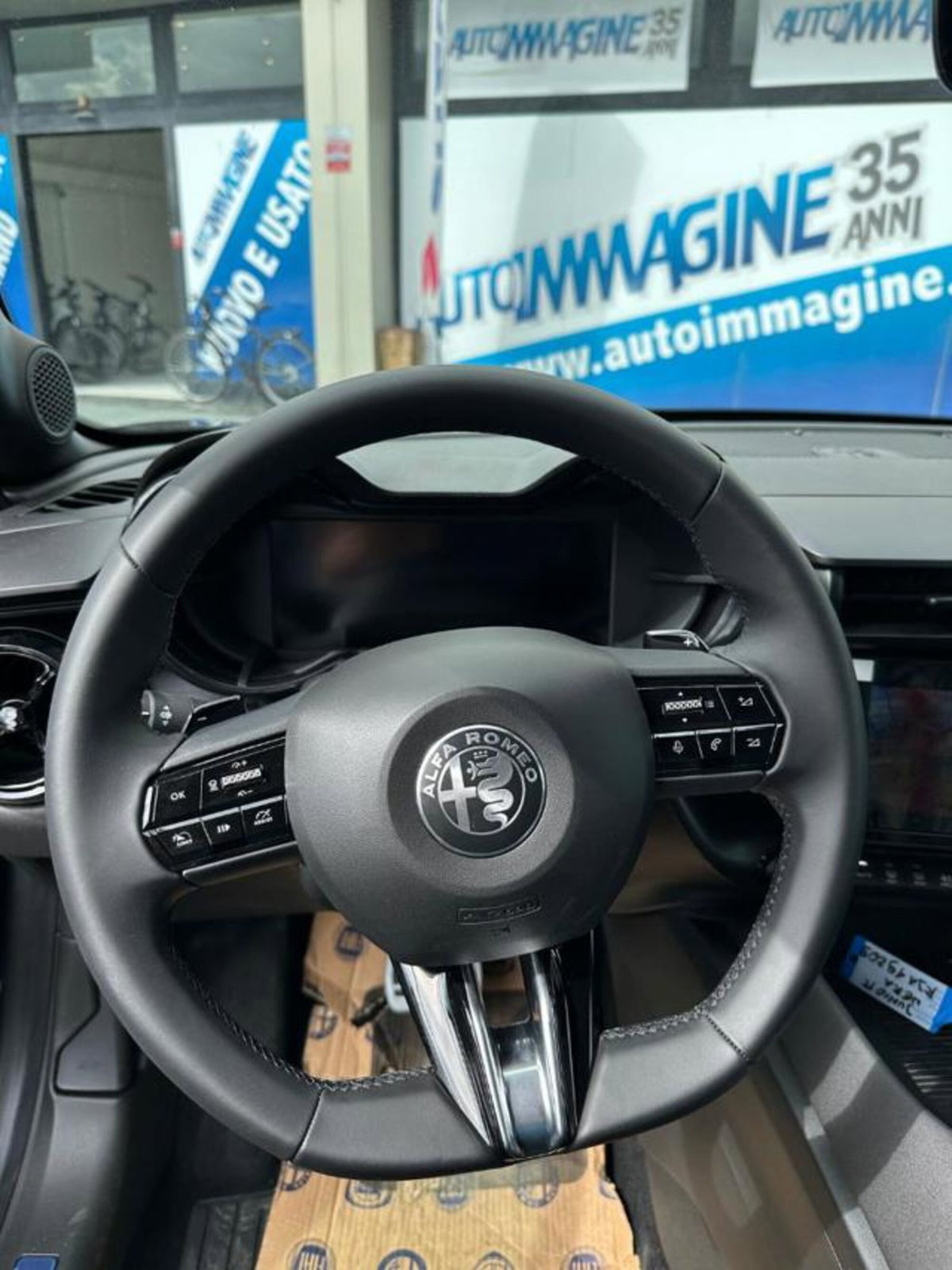 Alfa Romeo Junior elettrica Speciale 156cv (17)