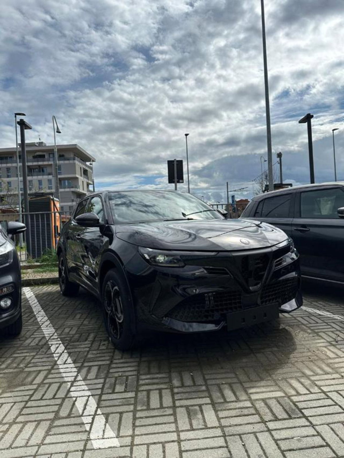 Alfa Romeo Junior elettrica Speciale 156cv (3)