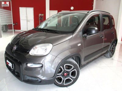 Fiat Panda 1.0 FireFly S&S Hybrid City Cross usata
