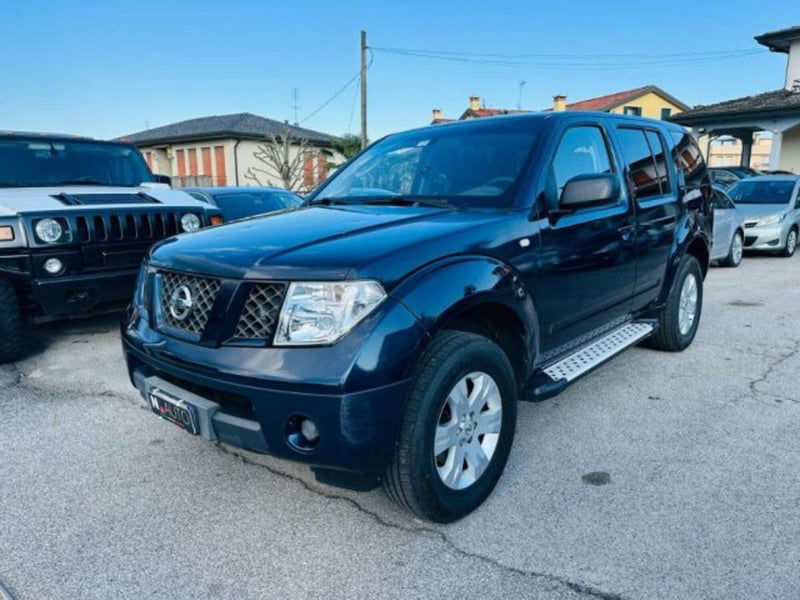 Nissan Pathfinder dCi LE