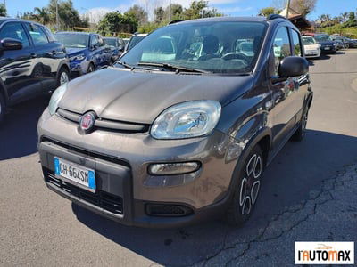 Fiat Panda 1.0 FireFly S&S Hybrid City Cross  usata