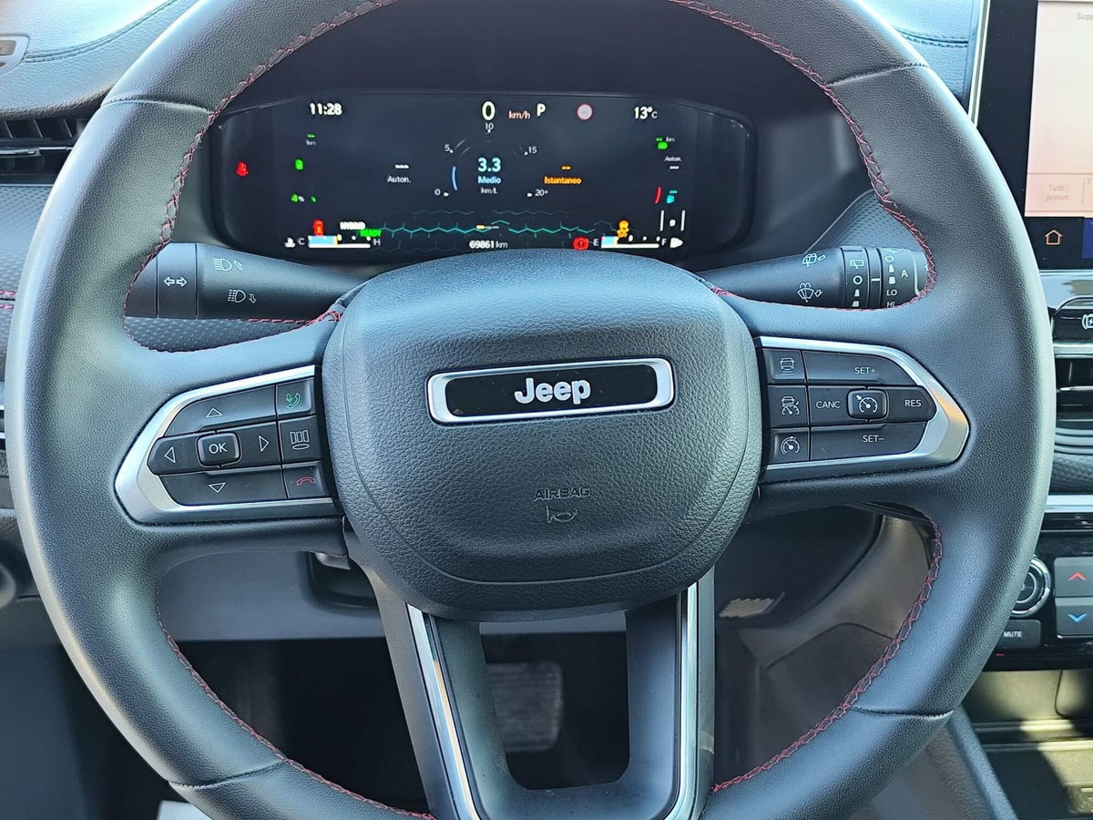Jeep Compass 1.3 T4 240CV PHEV AT6 4xe S (17)