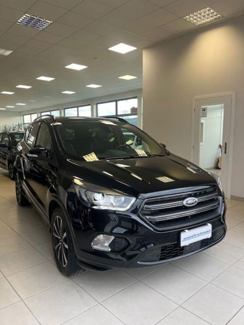 Ford Kuga 2.0 TDCI 150 CV S&S 4WD Powershift ST-Line 