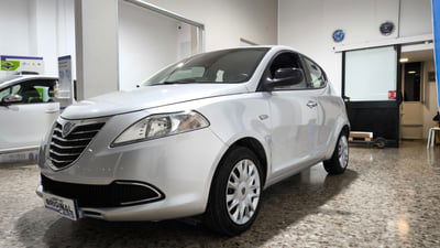 Lancia Ypsilon 1.2 69 CV 5 porte Silver  usata