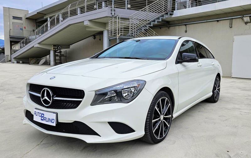 Mercedes-Benz CLA Shooting Brake 220 CDI Automatic Sport