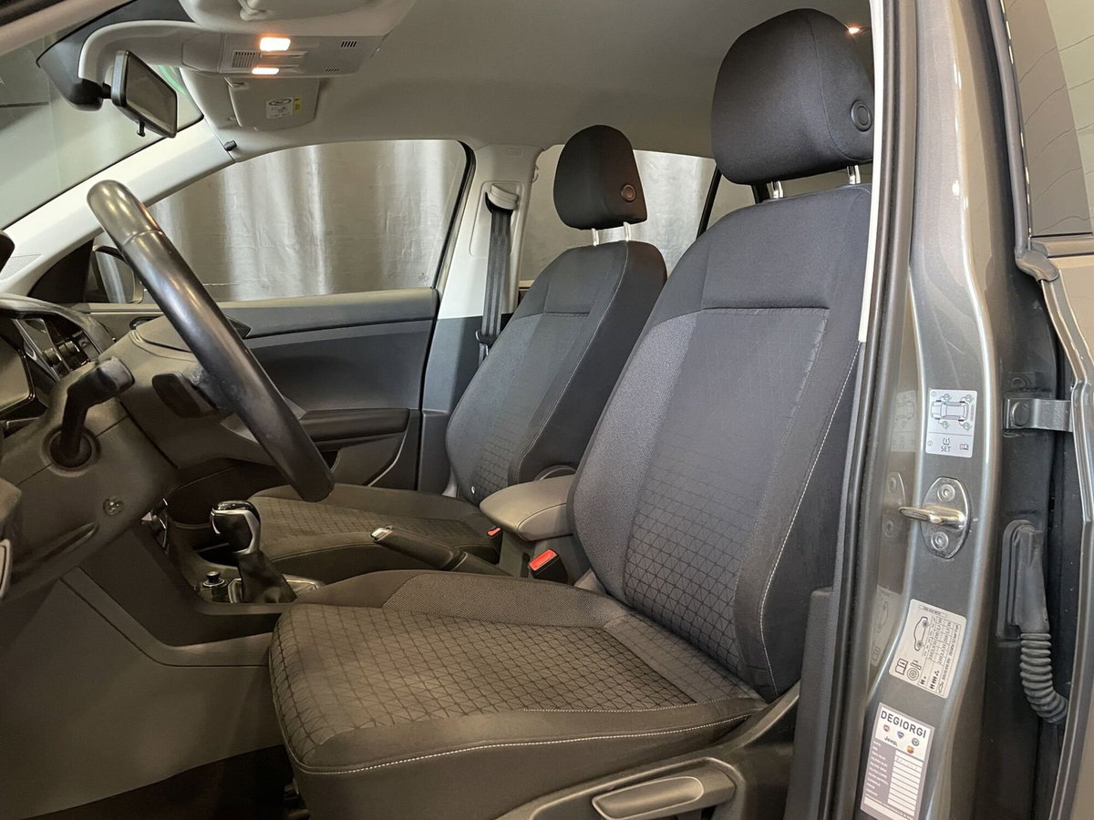 Volkswagen T-Roc 1.6 TDI SCR Style BlueMotion Technology (9)
