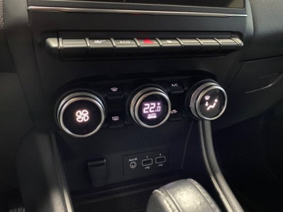 Renault Captur Blue dCi 115 CV EDC Intens (19)