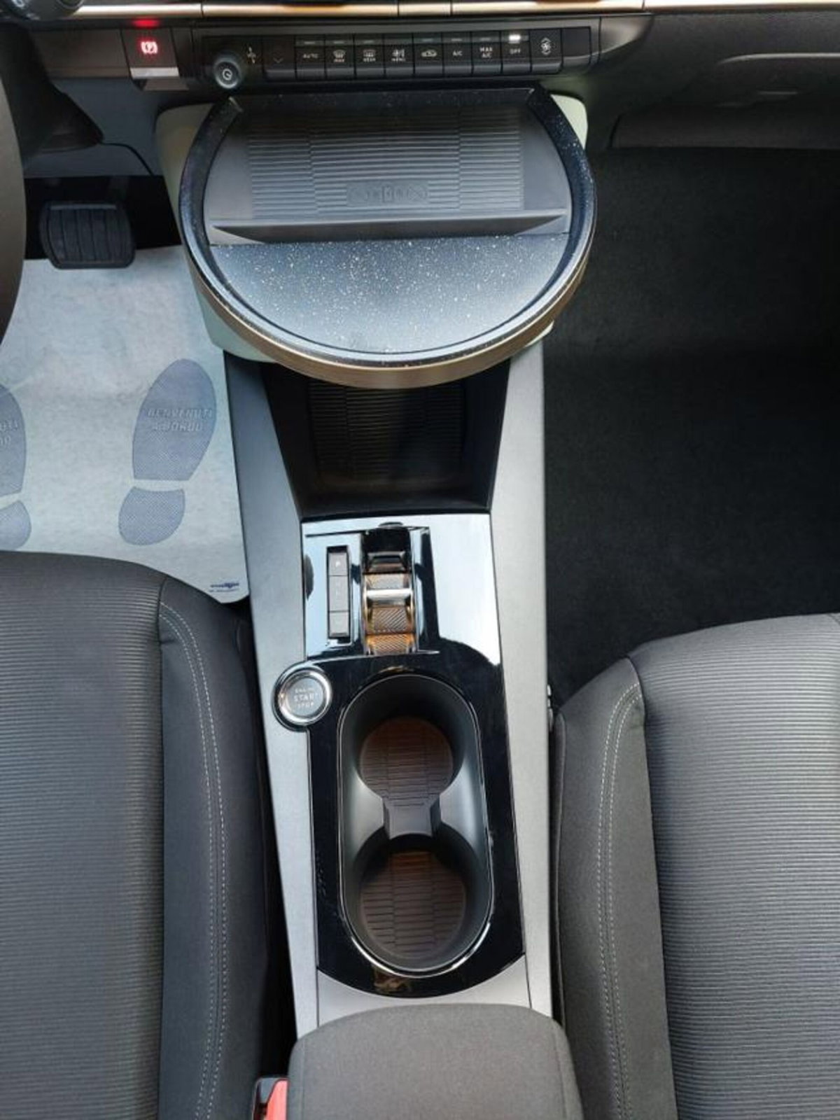 Lancia Ypsilon 1.2 mhev Edizione Limitata Cassina e-dct (10)