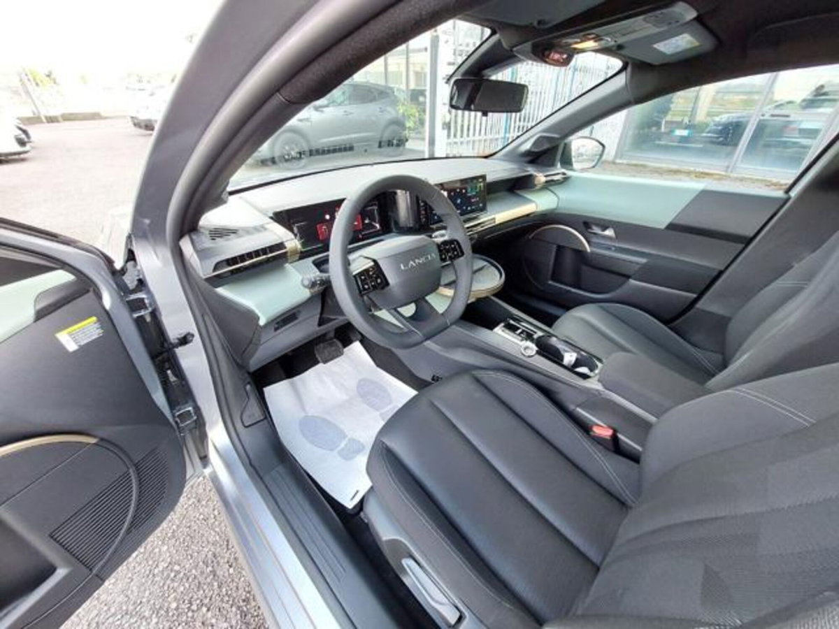 Lancia Ypsilon 1.2 mhev Edizione Limitata Cassina e-dct (7)