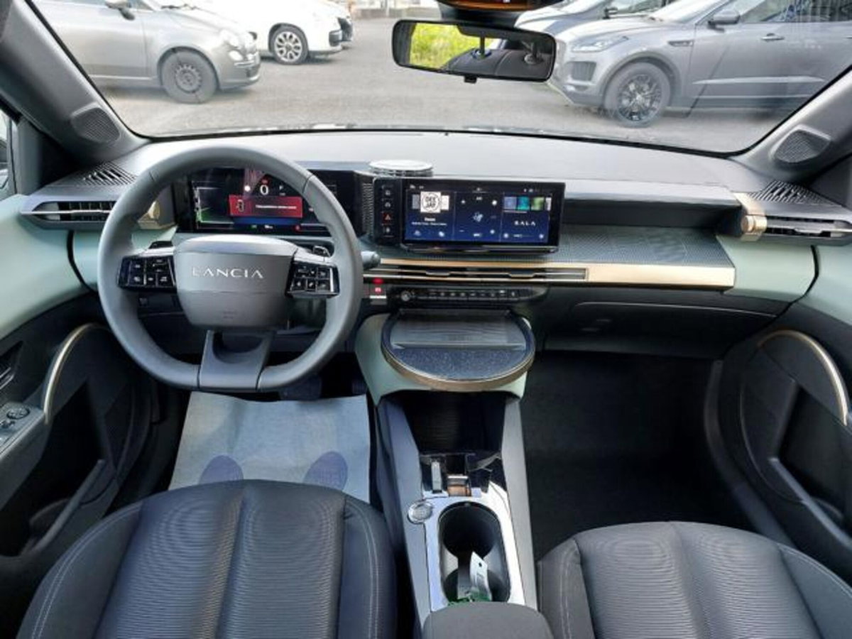 Lancia Ypsilon 1.2 mhev Edizione Limitata Cassina e-dct (9)