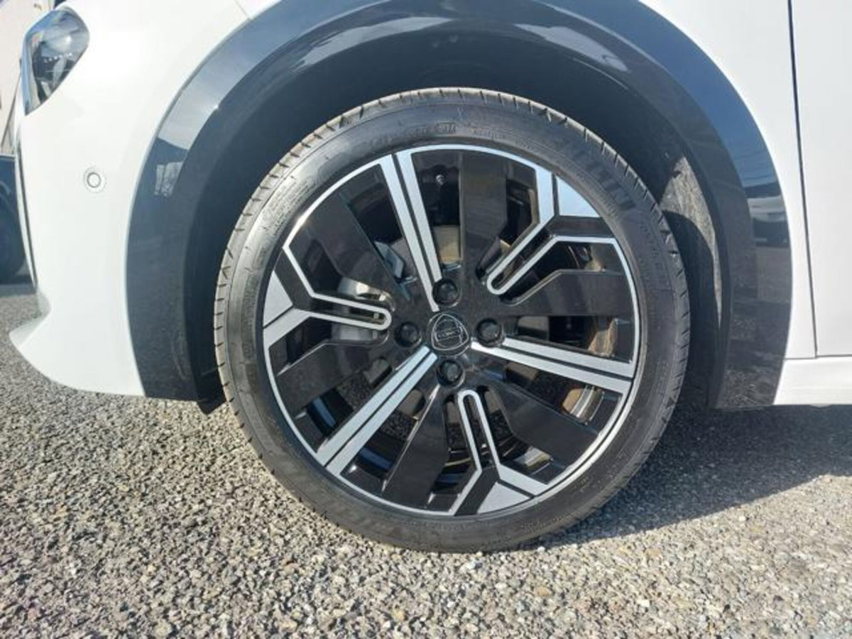 Lancia Ypsilon 1.2 mhev Edizione Limitata Cassina e-dct (6)