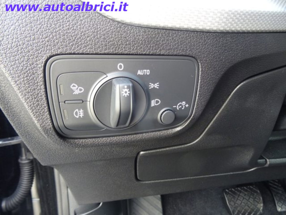 Audi Q2 35 1.5 tfsi Business Advanced s-tronic (18)