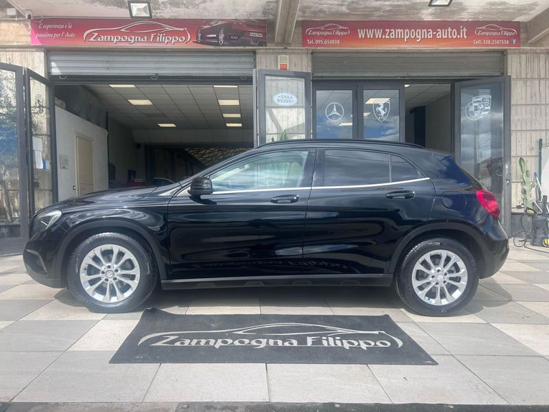 Mercedes-Benz GLA SUV 200 CDI Premium