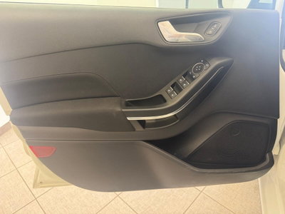 Ford Fiesta 1.1 85 CV 5 porte Titanium (11)