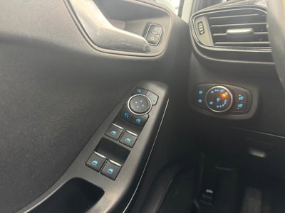Ford Fiesta 1.1 85 CV 5 porte Titanium (12)