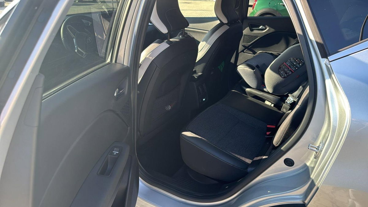 Renault Captur Full Hybrid E-Tech 145 CV Techno Fast Track (6)
