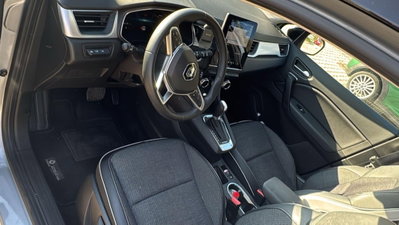 Renault Captur Full Hybrid E-Tech 145 CV Techno Fast Track (9)