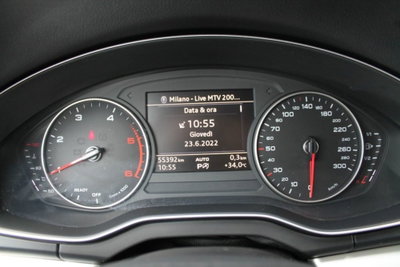 Audi Q5 35 TDI quattro S tronic Business Sport (10)