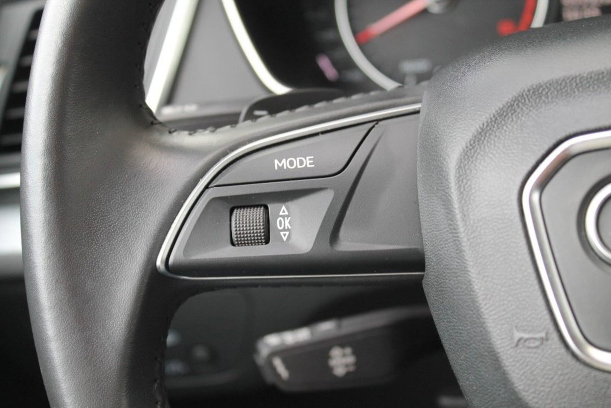 Audi Q5 35 TDI quattro S tronic Business Sport (11)
