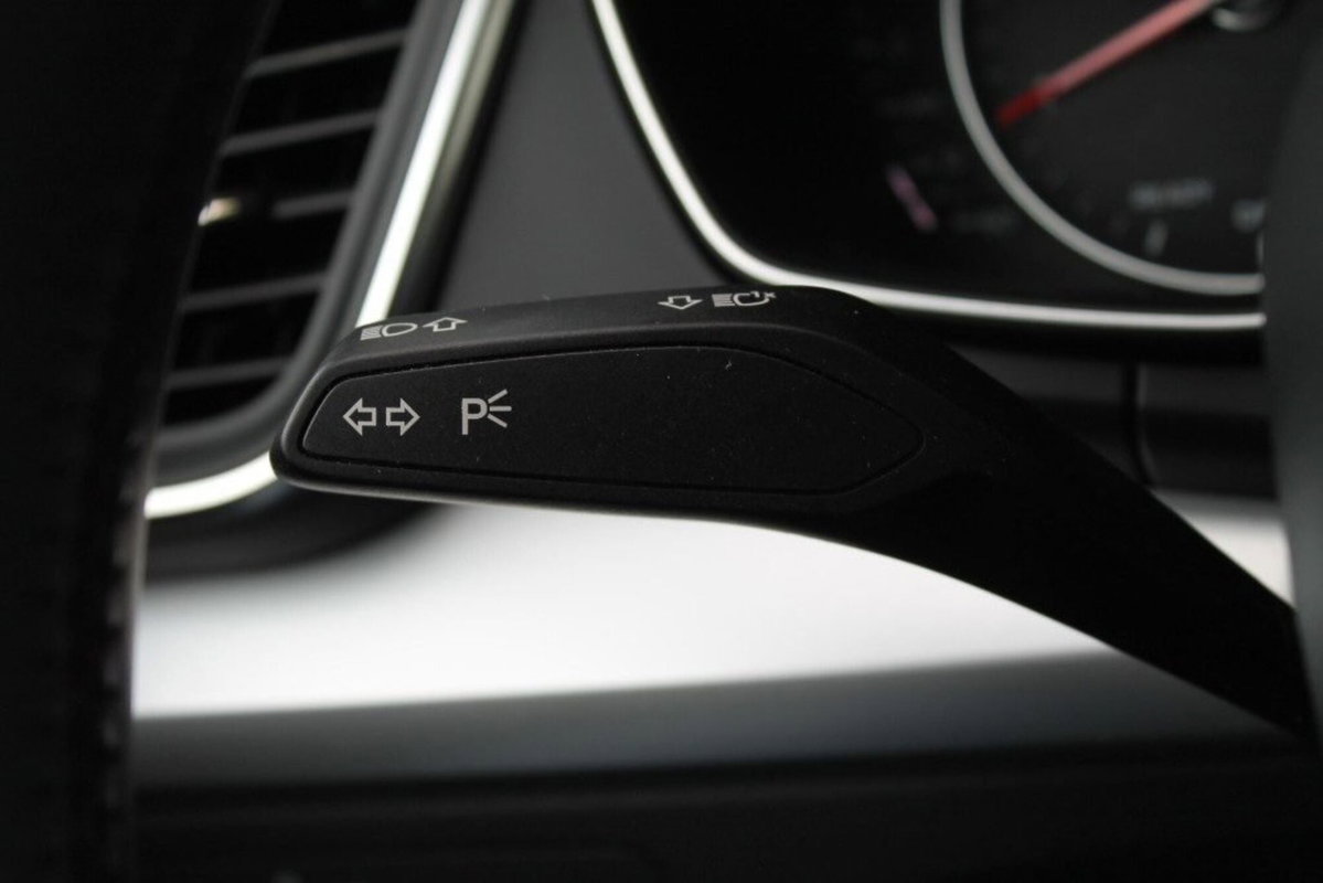 Audi Q5 35 TDI quattro S tronic Business Sport (13)