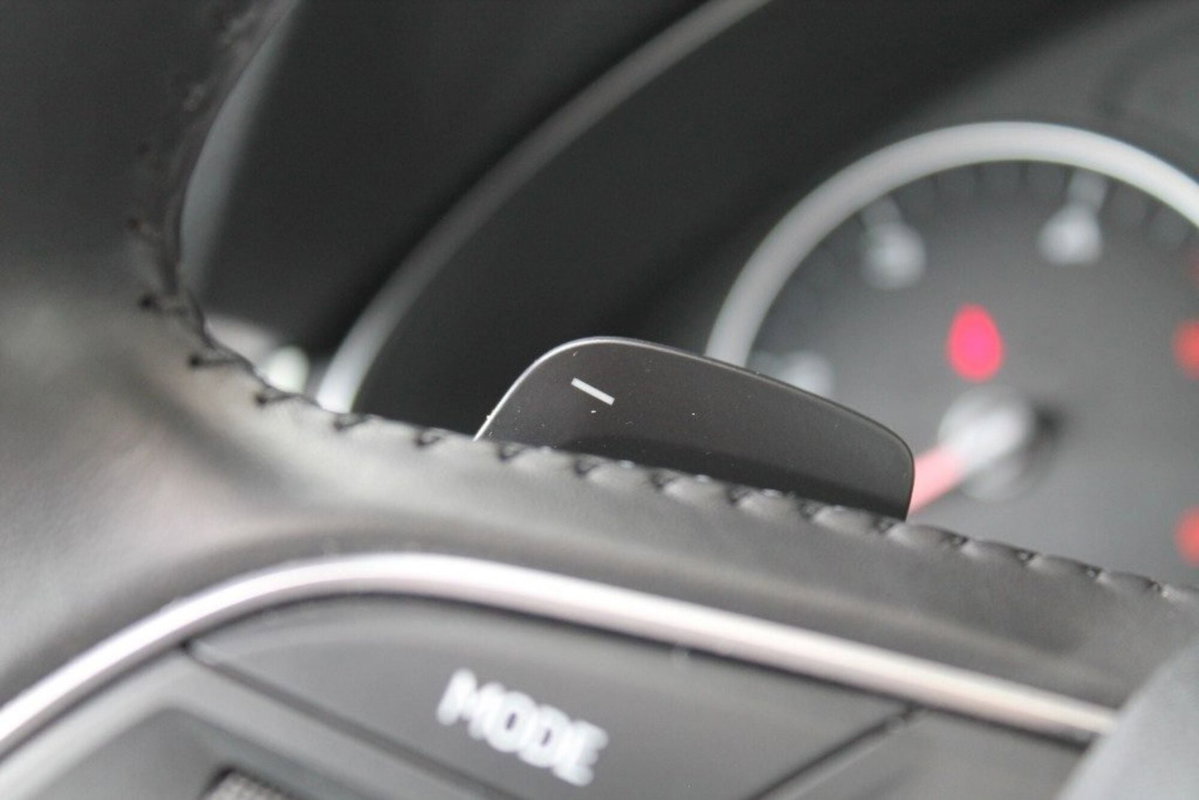 Audi Q5 35 TDI quattro S tronic Business Sport (16)