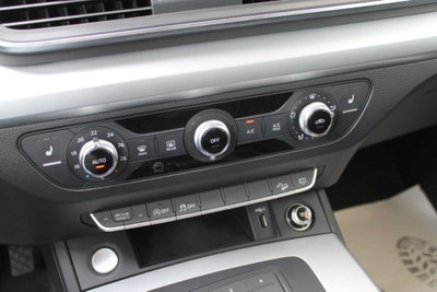 Audi Q5 35 TDI quattro S tronic Business Sport (18)