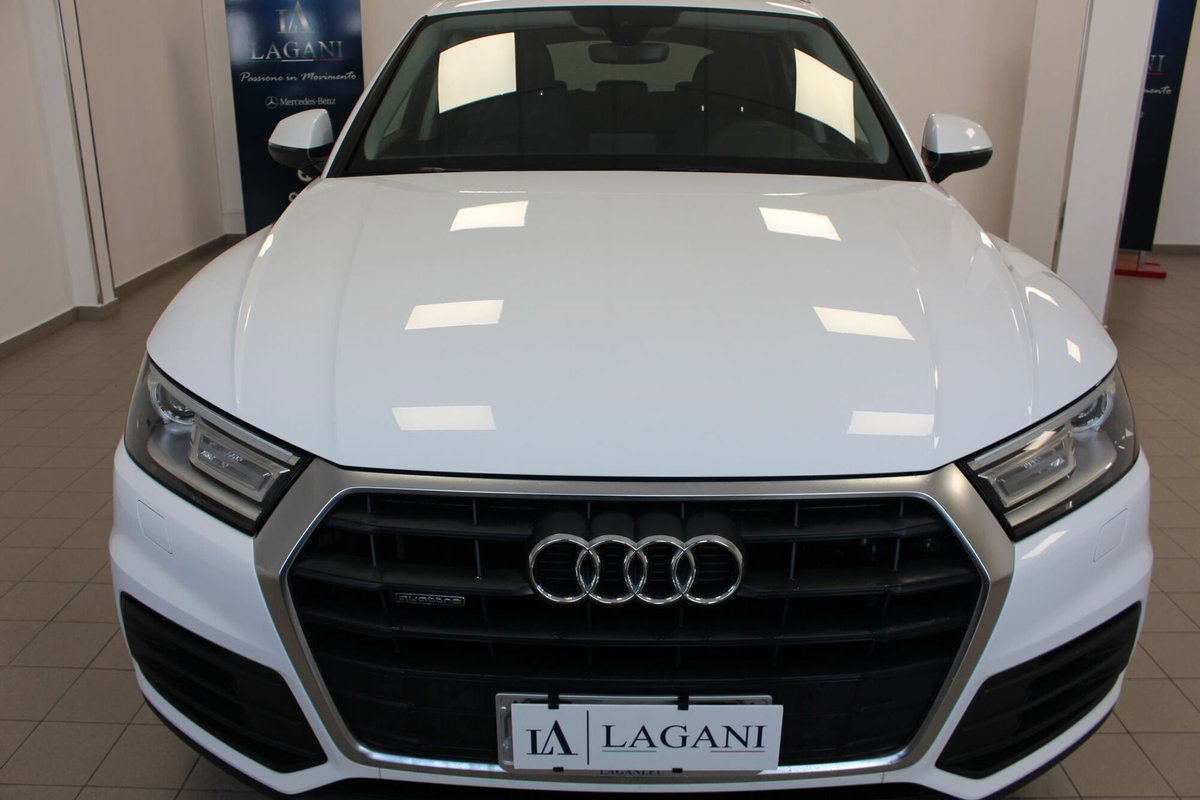 Audi Q5 35 TDI quattro S tronic Business Sport (2)